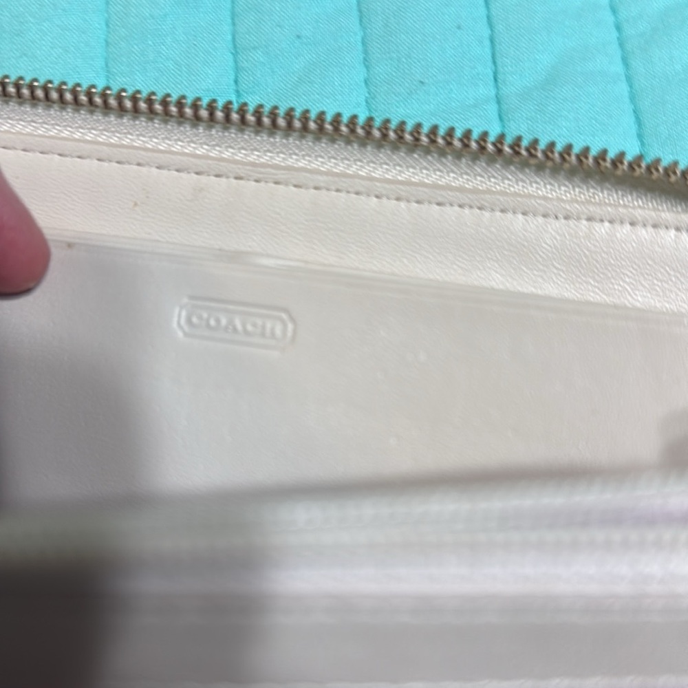 Coach Wallet - Picture 4 of 4